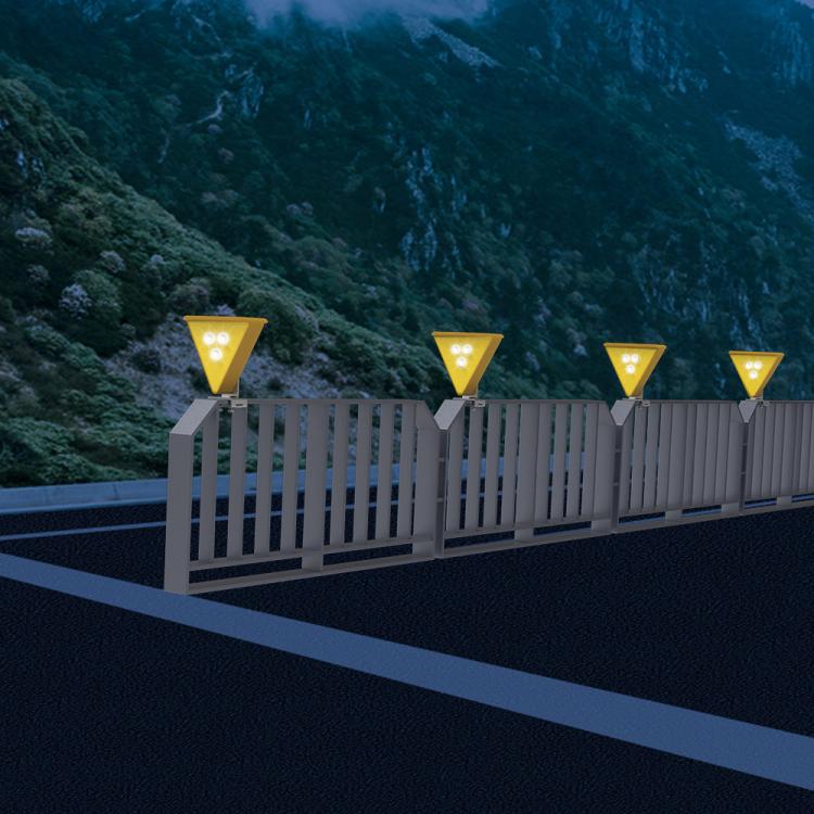 C2A Solar Flash LED Strobe Warning Light