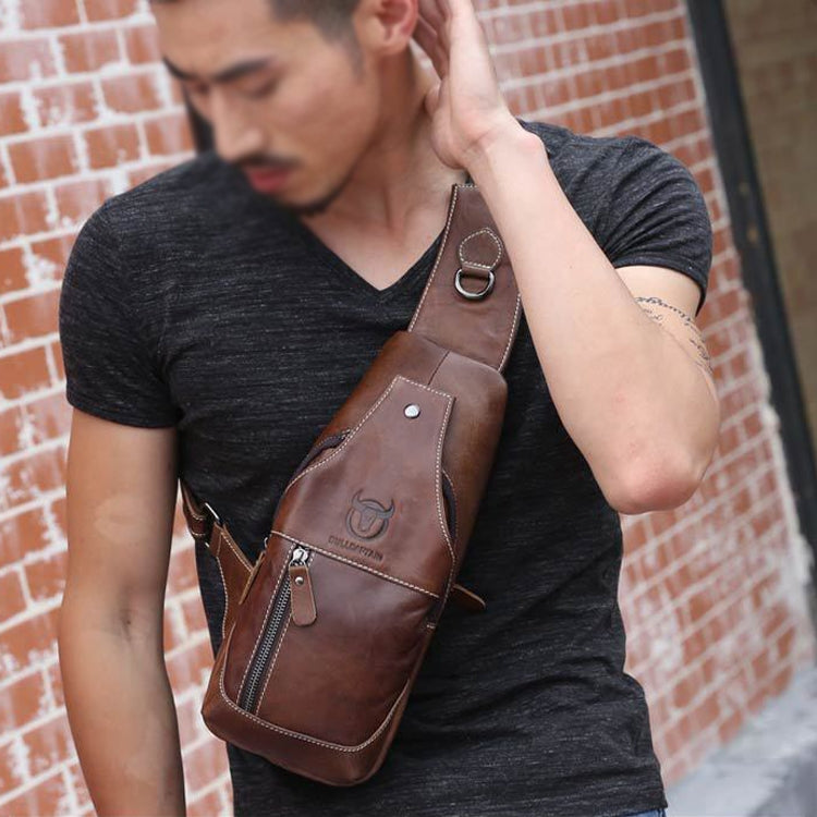 BULL CAPTAIN 019 Retro Men Leather Crossbody Shoulder Bag First-Layer Cowhide Chest Bag, Colour: Black + Buckle