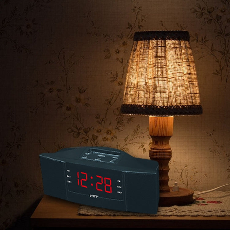 Clock Controlled Radio LED Clock AM / FM Digital Gift