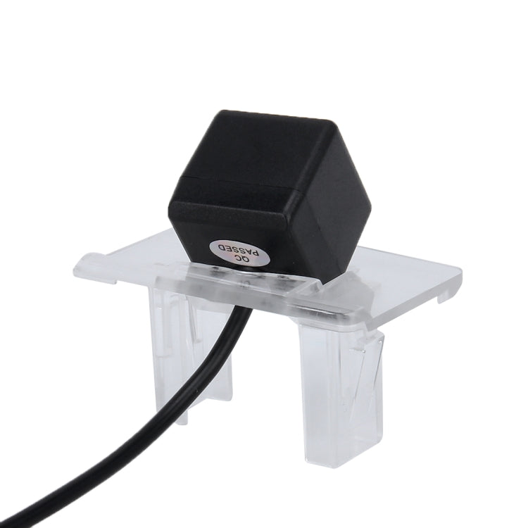 656×492 Effective Pixel NTSC 60HZ CMOS II Waterproof Car Rear View Backup Camera With 4 LED Lamps for 2010-2014 Version Suzuki Kizashi