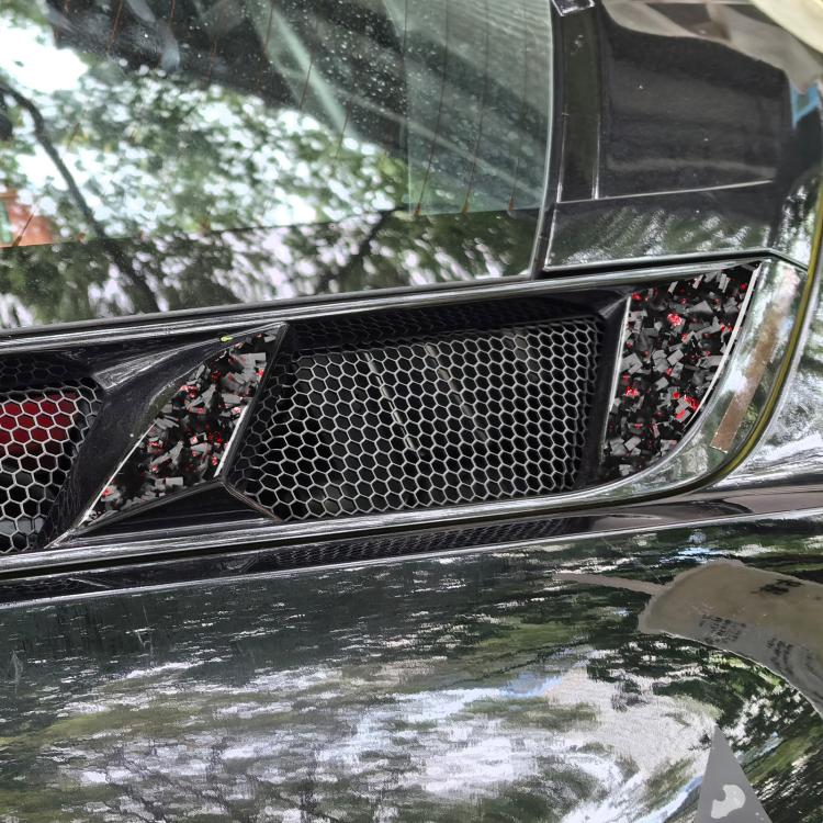 6pcs/Set Forged Gold Foil Carbon Fiber Car Engine Side Vents Decorative Sticker for Chevrolet Corvette C8 2020-, Left and Right Driver