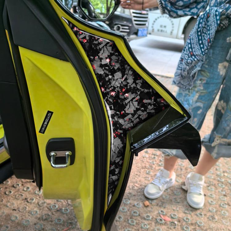 2pcs/Set Forged Gold Foil Carbon Fiber Car Inside Door Decorative Sticker for Chevrolet Corvette C8 2020-, Left and Right Driver