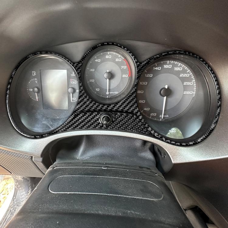 2pcs/Set Carbon Fiber Car Speedometer Surrounded Panel Decorative Sticker for SEAT Leon 2005-2012, Left and Right Driver