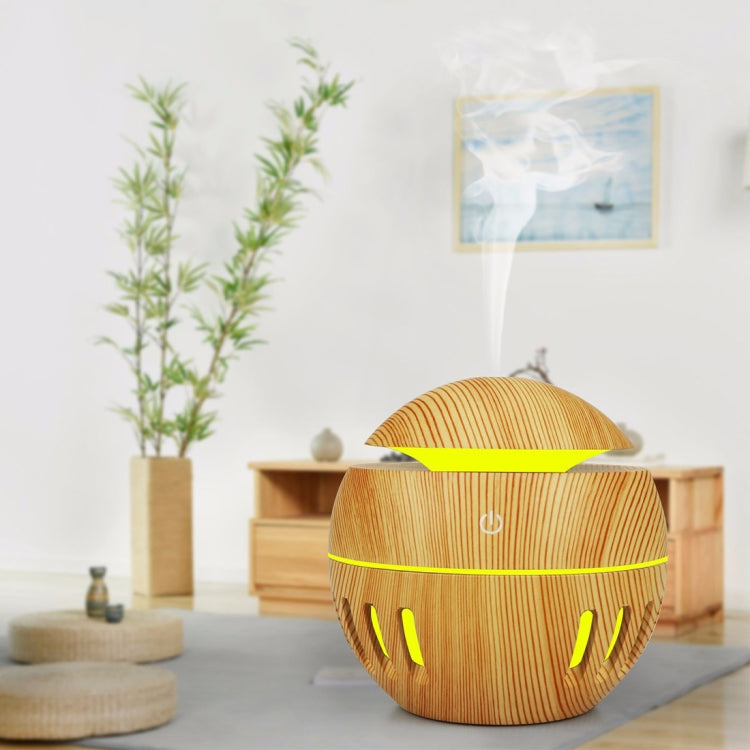 Wood Grain USB Hollowed-out Humidifier Seven Color Aromatherapy Lamp Automatic Alcohol Sprayer with Remote Control(Sky Blue)