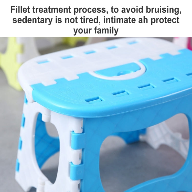 Outdoor Portable Sitting Plastic Folding Stool Fishing Useful Stool, Random Color Delivery