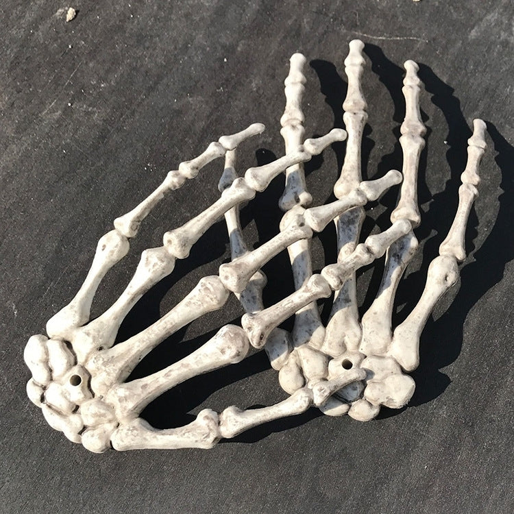 One Pair Halloween Skeleton Hands Haunted House Decoration Props, Size: 15.5 x 10cm