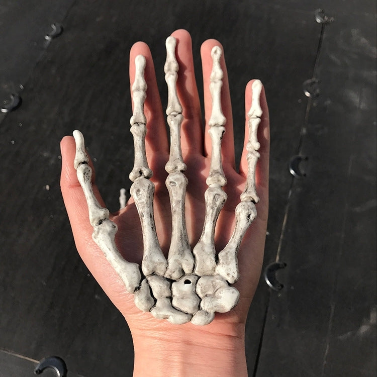 One Pair Halloween Skeleton Hands Haunted House Decoration Props, Size: 15.5 x 10cm