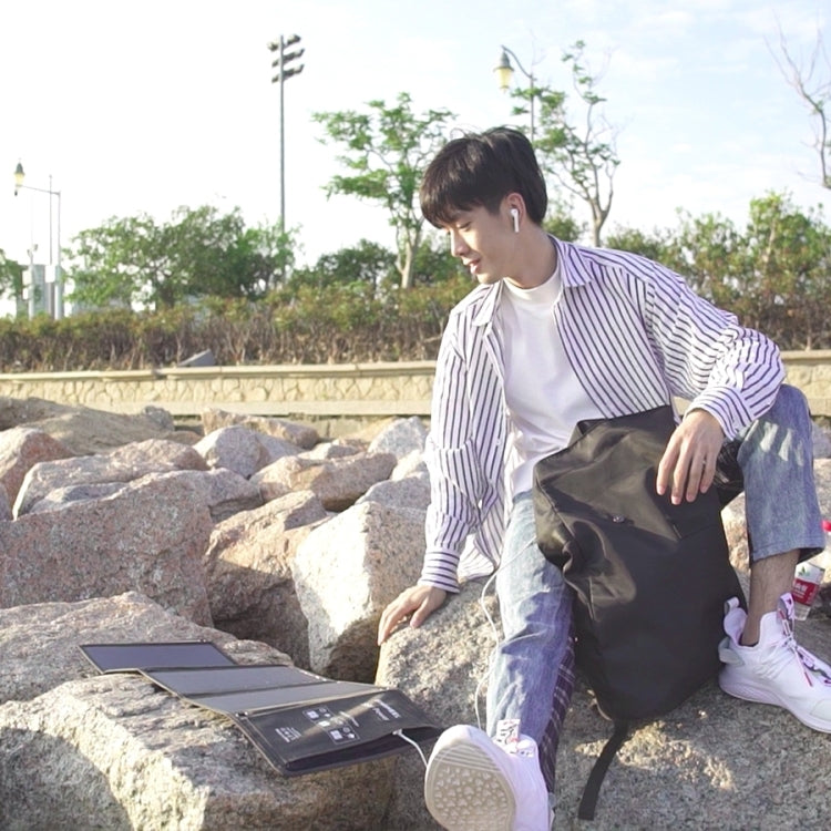 HAWEEL 14W Foldable Solar Panel Charger with 5V / 2.4A Max Dual USB Ports