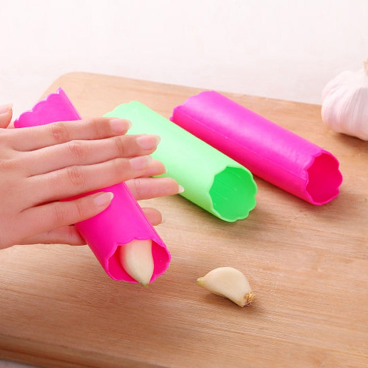 5 PCS Soft Resin Tube Shaped Reusable Magic Handheld Rolling Garlic Peeler Kitchen Tools (Random Color Delivery)