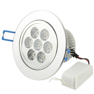 5 LED, Luminous Flux: 560-630lm