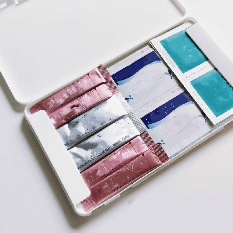 Mask Storage Box Dustproof Moistureproof Portable Band-aid Bill Temporary Storage Holder