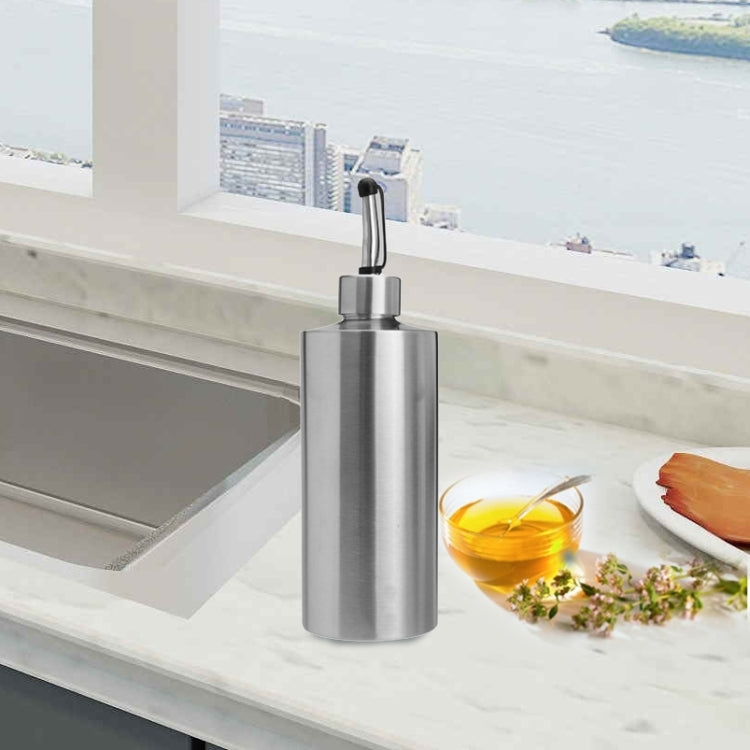 Cylindrical Seasoning Bottle Stainless Steel Oil Pot