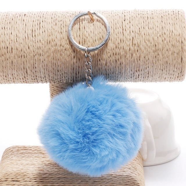 Simple Key Chain Fur Ball Pompon Keychain Pompom Artificial Rabbit Fur Animal Keychains for Woman Car Bag Key Rings