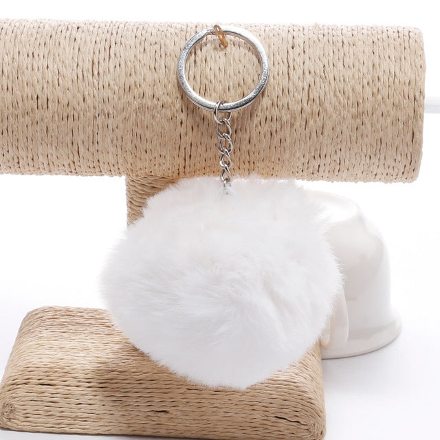 Simple Key Chain Fur Ball Pompon Keychain Pompom Artificial Rabbit Fur Animal Keychains for Woman Car Bag Key Rings