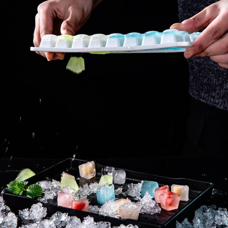 Household Silicone Ice Box With Lid Ice Cube Mold Refrigerator Ice Lattice Quick Freezer Random Color Delivery