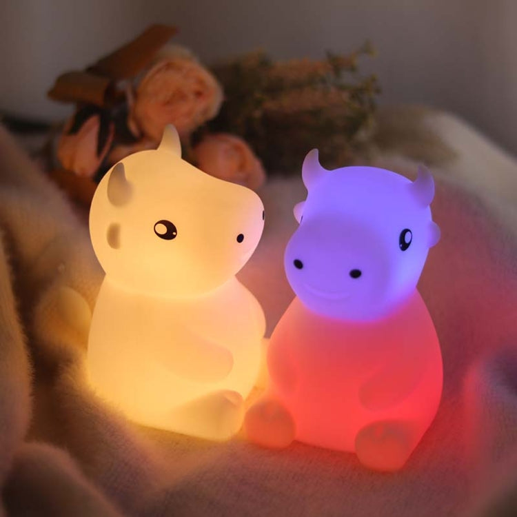JX-YD-08 Silicone Calf Cow Night Light LED Colorful Dimming Pat Sleeping Bedside Lamp