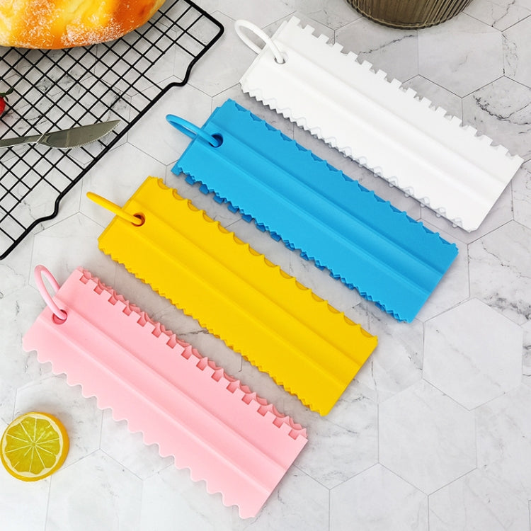 4 PCS / Set Plastic Cream Scraper PP Double Side Sawtooth Baked Cake Flattener