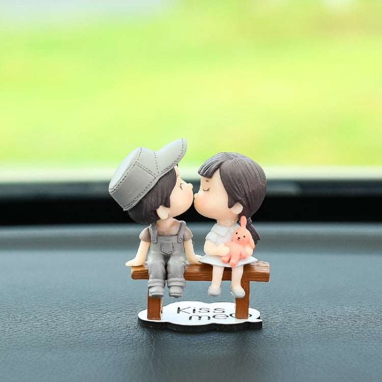 Car Ornament Ornament Lovely Kissing Couple Doll, Color: