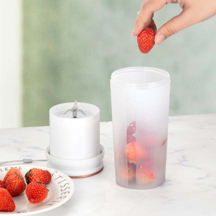 LGZ-1 500ml 50W 4 Blades Electric Portable Juicer Rechargeable Juice Extractor