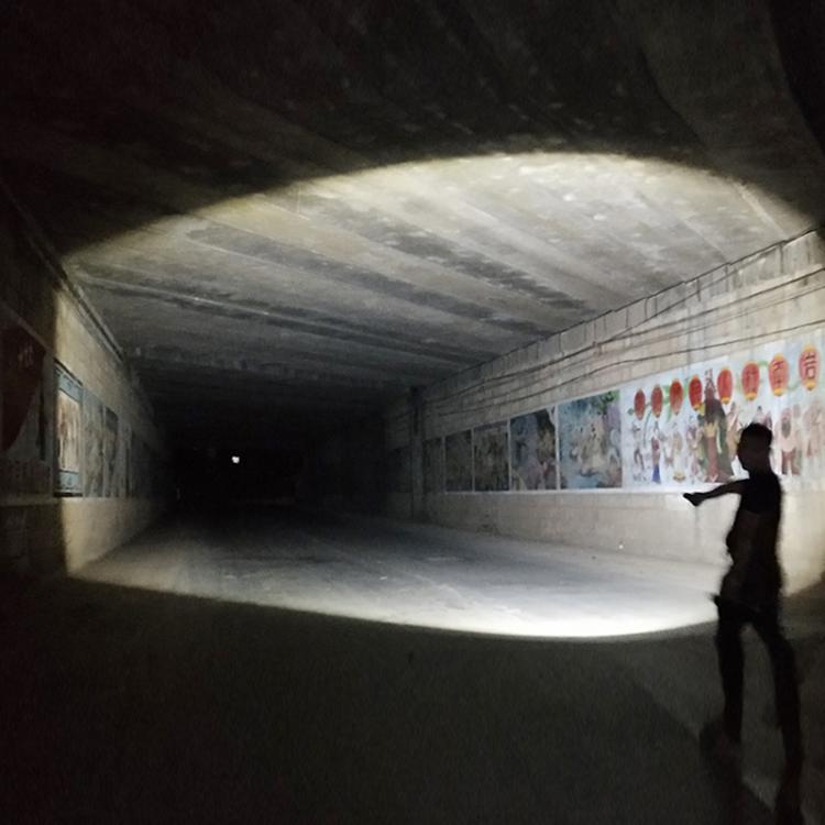 Aluminum Alloy Telescopic High-Intensity Flashlight With Power Display