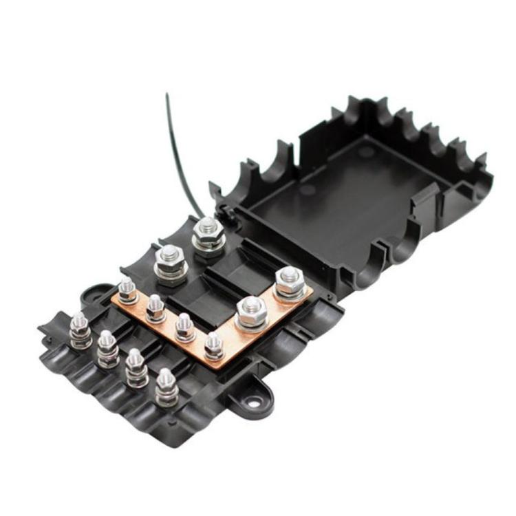 6-Way Automotive Fuse Block Box, 2-500A 32V DC, with 2 Input and 4 Output Terminals